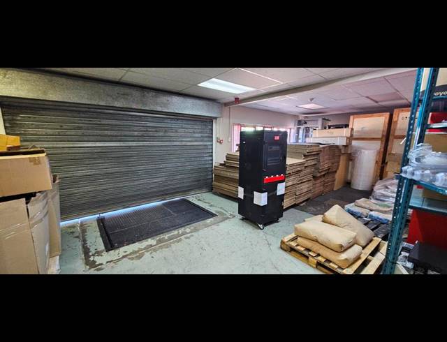 OFFICE PROPERTY TO RENT IN HALFWAY HOUSE